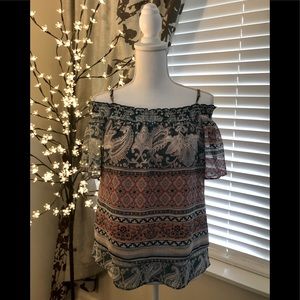 I.N. San Francisco Off the Shoulder Shirt. Size S